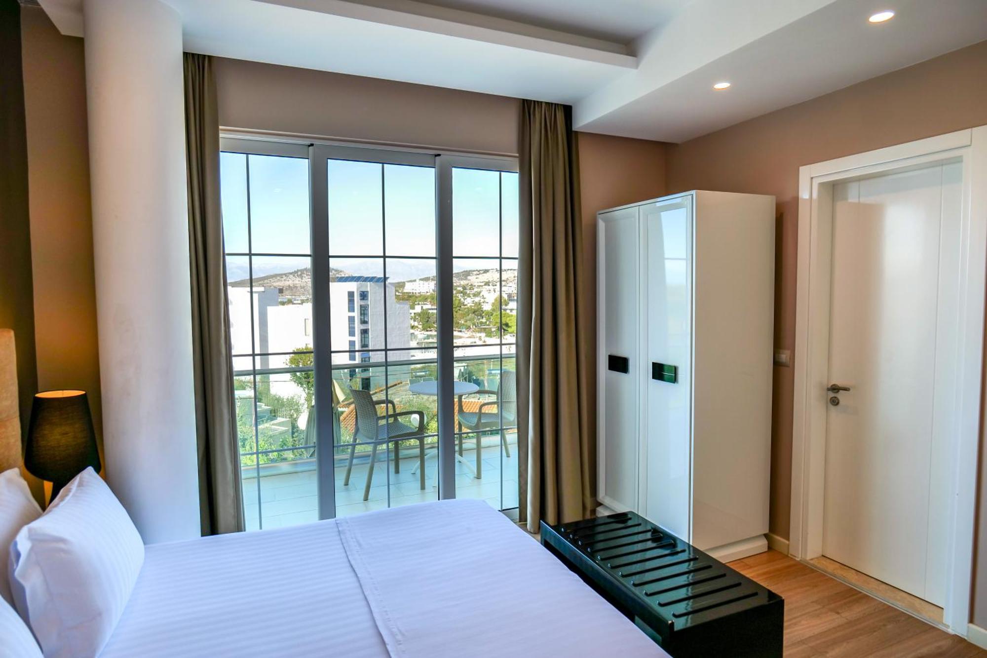 Hotel Luxury Ksamil Buitenkant foto