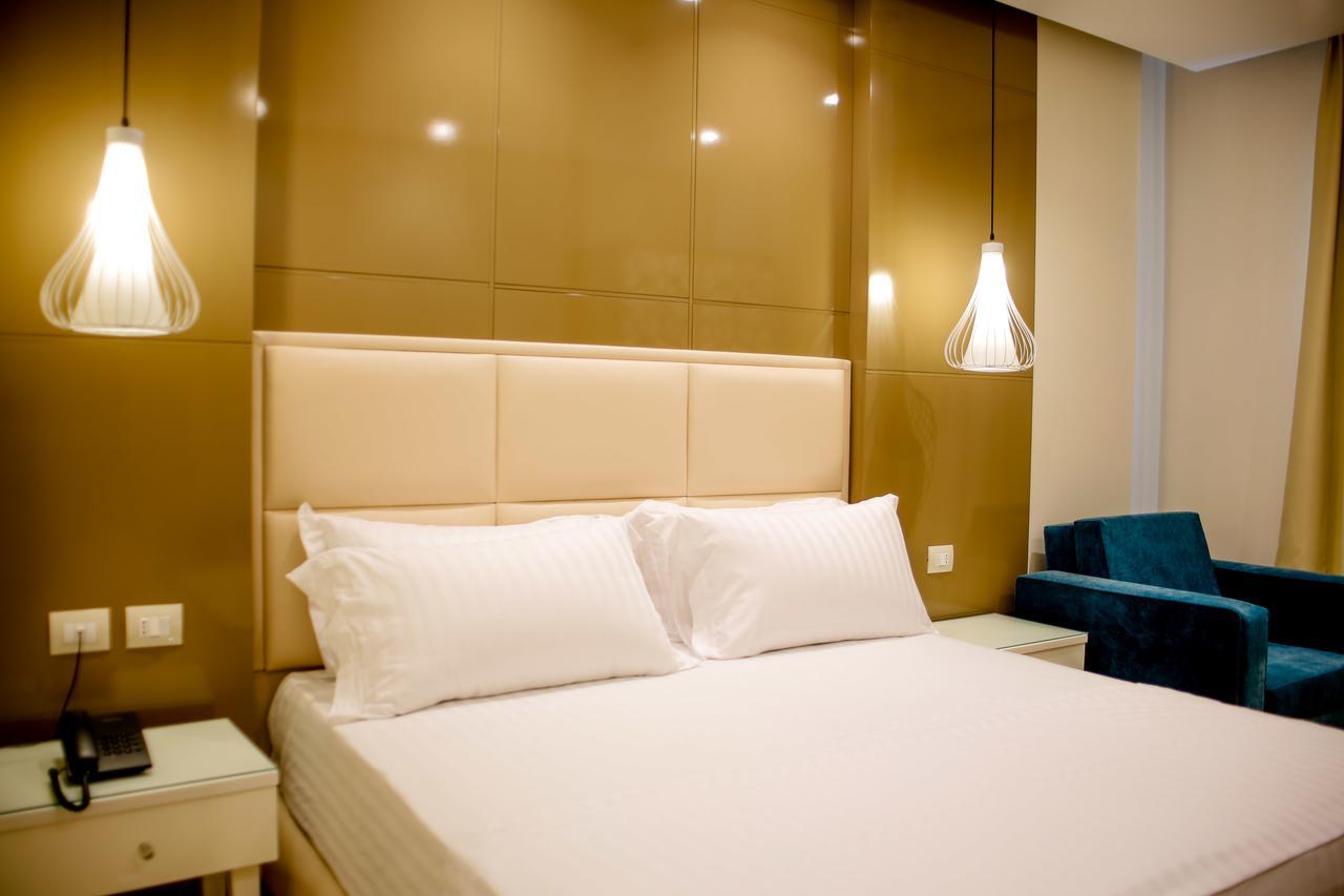 Hotel Luxury Ksamil Buitenkant foto
